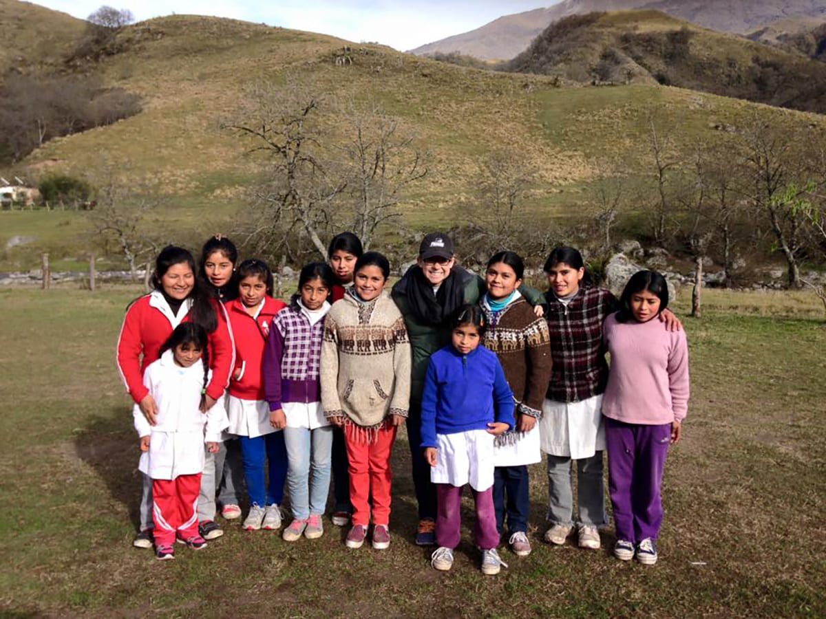 Taylor Gibson '17 with her students in the mountains of Chaquilvil, Argentina, during her Fr. Smith Fellowship.