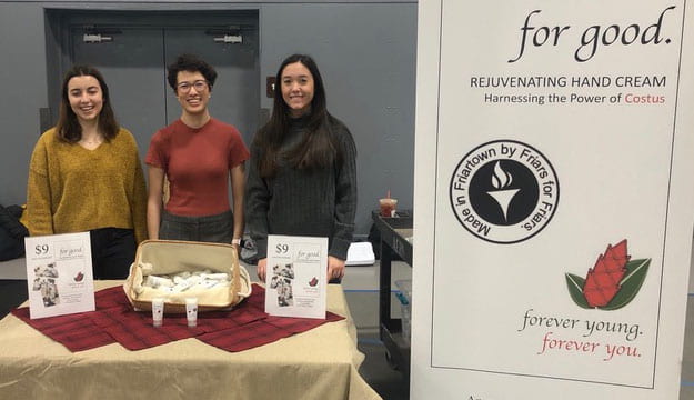 Students put up a booth at Early Accepted Students Day in February to talk about their business lab and to sell the product. From left are Sarah Fuller ’23, Angela Mitsuma ’23, and Sydney Bogle ’23.