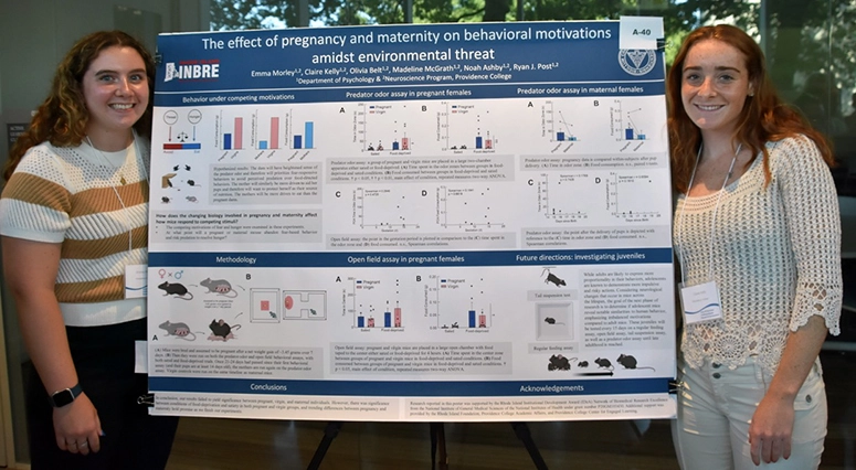 Emma Morley ’25, left, and Claire Kelly ’25 studied how the brain manages and prioritizes competing motivations.