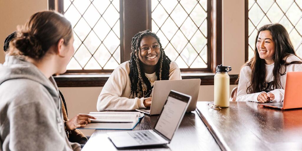 Students in the Honors Seminar Room